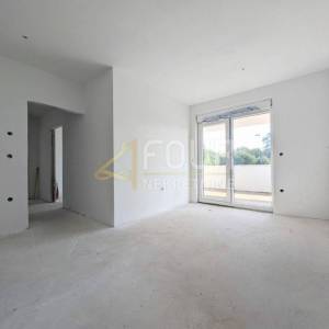 Istra, Loborika, novogradnja, kuća s bazenom