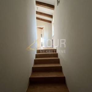 Istra, Pazin - okolica, samostojeća kuća s bazenom