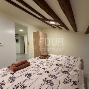 Istra, Poreč, 1s+db, 48m2, terasa - prvi red do mora !