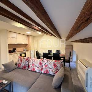 Istra, Poreč, 1s+db, 48m2, terasa - prvi red do mora !