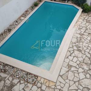 Istra, Poreč, Sveti Lovreč, kuća s bazenom