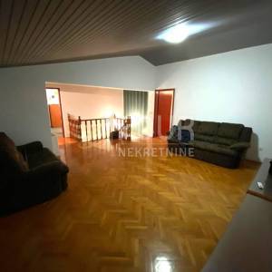 Istra, Poreč, Sveti Lovreč, kuća s bazenom