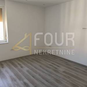 Istra, Pula, Centar, 2s+db,72.83m2, balkon