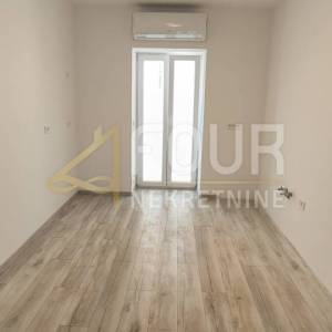 Istra, Pula, Centar, 2s+db,72.83m2, balkon