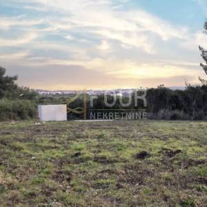 Istra, Pula, građevinsko zemljište, 700m2