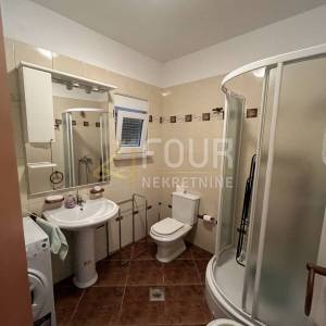 Istra, Rovinj, 1s+db s uređenom konobom i terasom