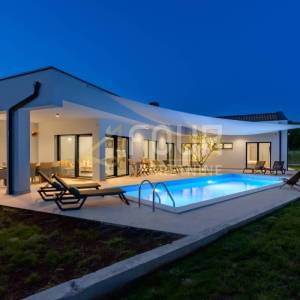 Istra, Rovinjsko Selo, novogradnja, moderna prizemnica s bazenom