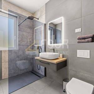 Istra, Svetvinčenat, Štokovci, samostojeća kuća s bazenom