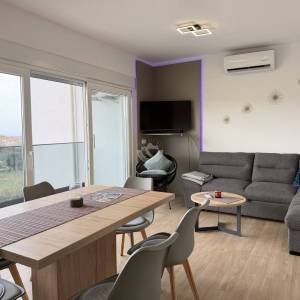 Istra, Tar, Novogradnja, 4 sobe, kompletno opremljen stan sa uporabnom dozvolom