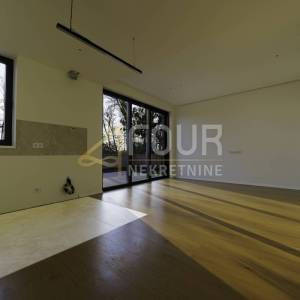 Istra, Umag - okolica, stan - luksuzni resort, 1. red do mora