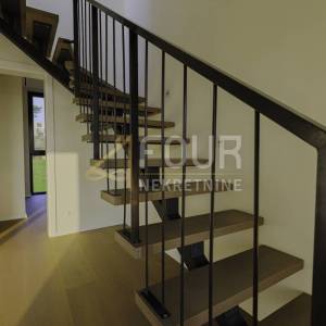 Istra, Umag - okolica, stan - luksuzni resort, 1. red do mora