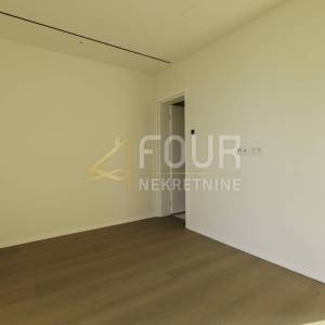 Istra, Umag - okolica, stan - luksuzni resort, 1. red do mora