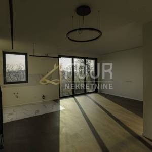 Istra, Umag - okolica, stan - luksuzni resort, 1. red do mora