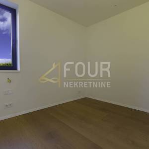 Istra, Umag - okolica, stan - luksuzni resort, 1. red do mora