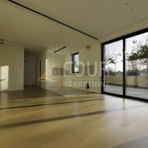 Istra, Umag - okolica, stan - luksuzni resort, 1. red do mora