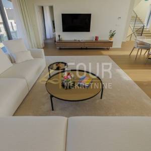 Istra, Umag - okolica, vila s bazenom - luksuzni resort!