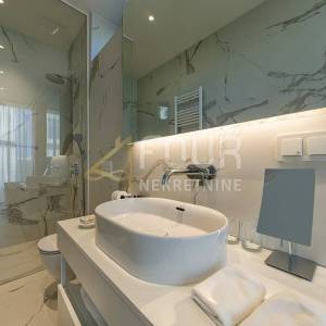 Istra, Umag - okolica, vila s bazenom - luksuzni resort!