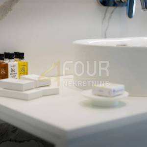 Istra, Umag - okolica, vila s bazenom - luksuzni resort!