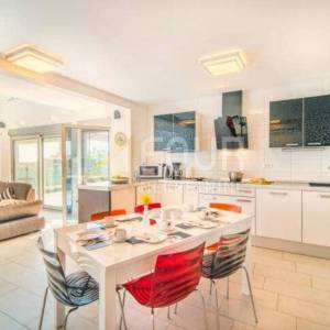 Istra, Vodnjan, samostojeća kuća s bazenom