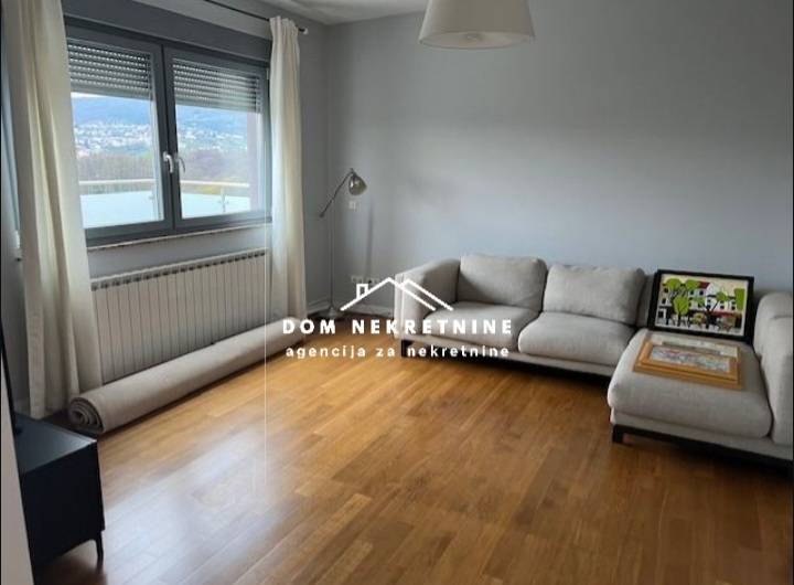 IZNAJMLJUJE SE STAN U ZAGREBU ( VRHOVEC )