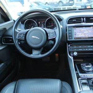 Jaguat XE 2.0D AWD AUTOMATIK