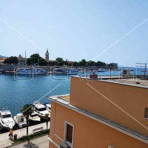 Jedinstven trosoban stan, 94 m2, Branimirova obala, Zadar