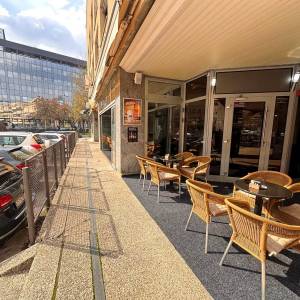 Kafić na Trnju spreman za rad - odlična mikrolokacija i terasa