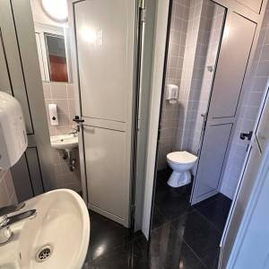 Kafić na Trnju spreman za rad - odlična mikrolokacija i terasa