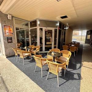 Kafić na Trnju spreman za rad - odlična mikrolokacija i terasa