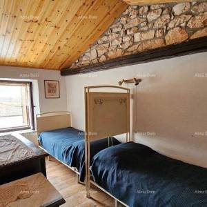 Kamena istarska kuća u Brtonigli