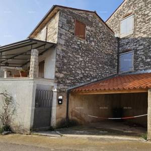 Kamena istarska kuća u Brtonigli