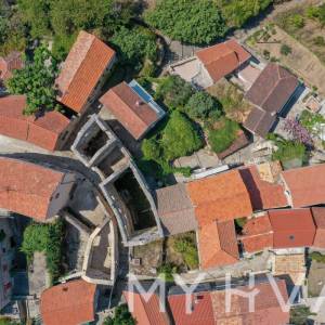 Kamena kuća u Pitvama s gustirnom