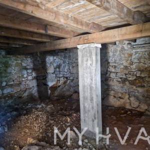 Kamena Kuća u Vrbanju sa Vrtom i Terasom