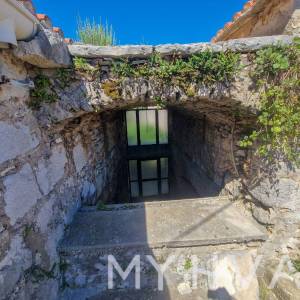 Kamena Kuća u Vrbanju sa Vrtom i Terasom