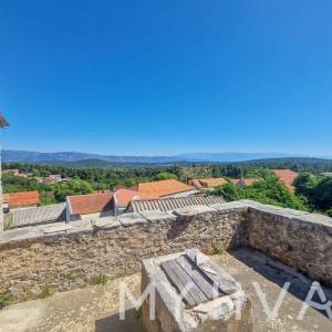 Kamena Kuća u Vrbanju sa Vrtom i Terasom