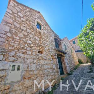 Kamena Kuća u Vrbanju sa Vrtom i Terasom