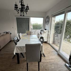 Kastav, Rešetari, 99.77m2, etaža, 3s+db, uređena okućnica