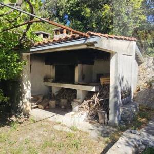 Kaštel Lukšić kuća 219 m2 + parcela 2993 m2 intimna lokacija - top 