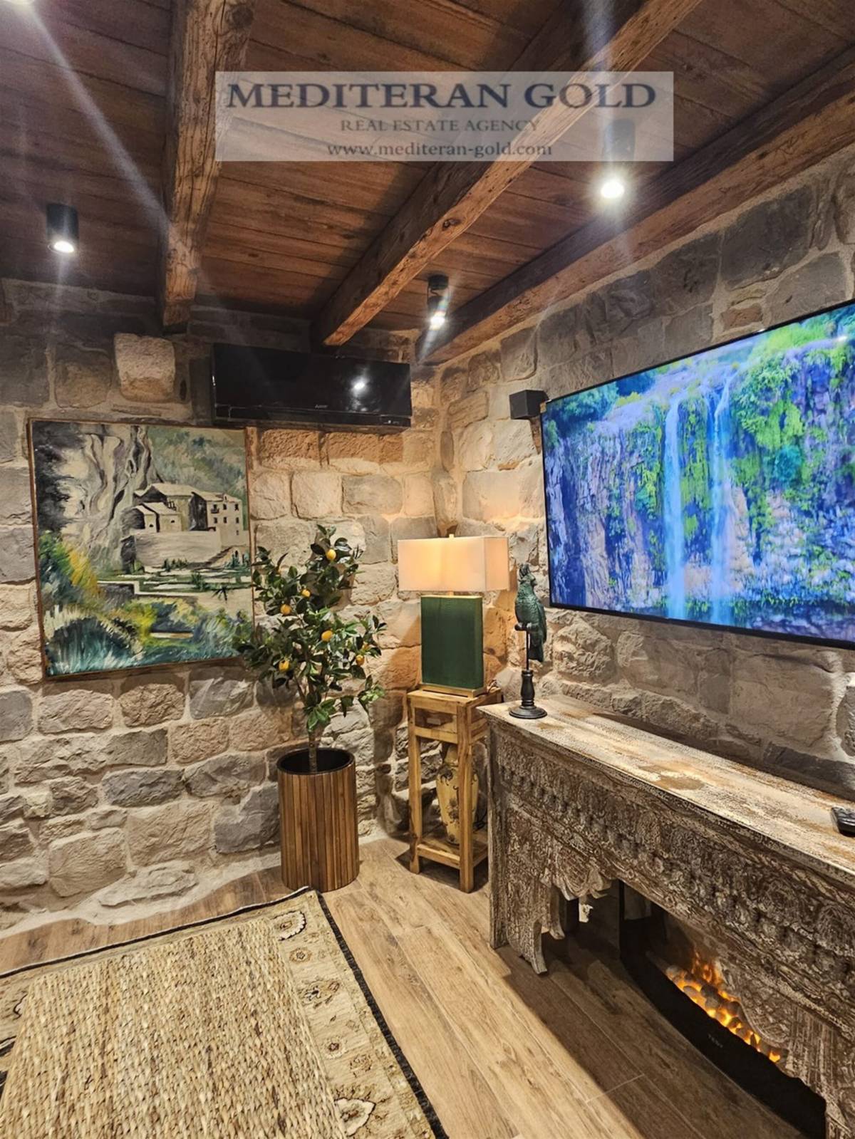 Kaštel Stari, Centar, 50m od mora, luksuzni dvoetažni apartman