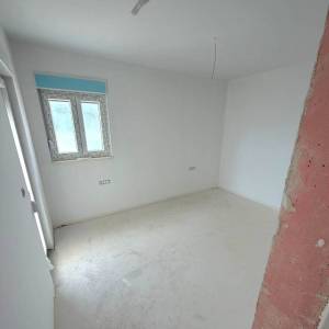 Kaštel Sućurac – 2-soban stan, garažno mjesto, otvoren pogled na more