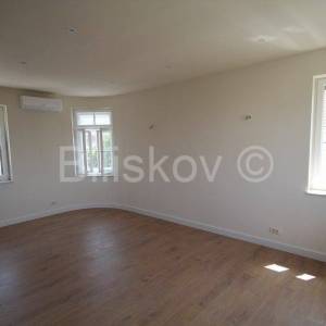 Kaštel Sućurac, renovirana kamena kuća s pogledom na more,195m2