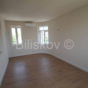 Kaštel Sućurac, renovirana kamena kuća s pogledom na more,195m2