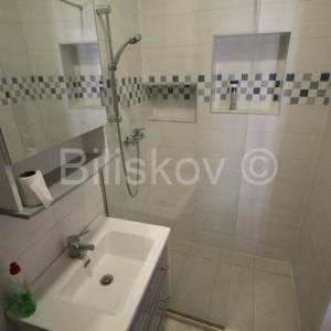 Kaštel Sućurac, renovirana kamena kuća s pogledom na more,195m2