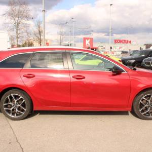 Kia Ceed Sportswagon 1.6 CRDi GT Line *LED, NAVIGACIJA, KMAERA*