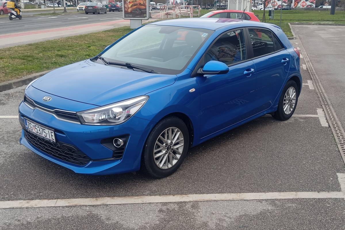 KIA Rio 1.2 benzin 2021.g.