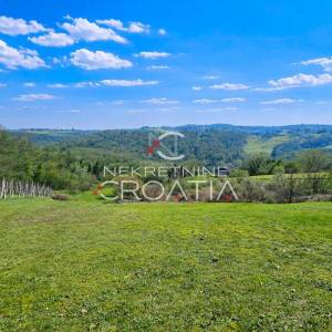 Klijet na velikom i širokom zemljištu!