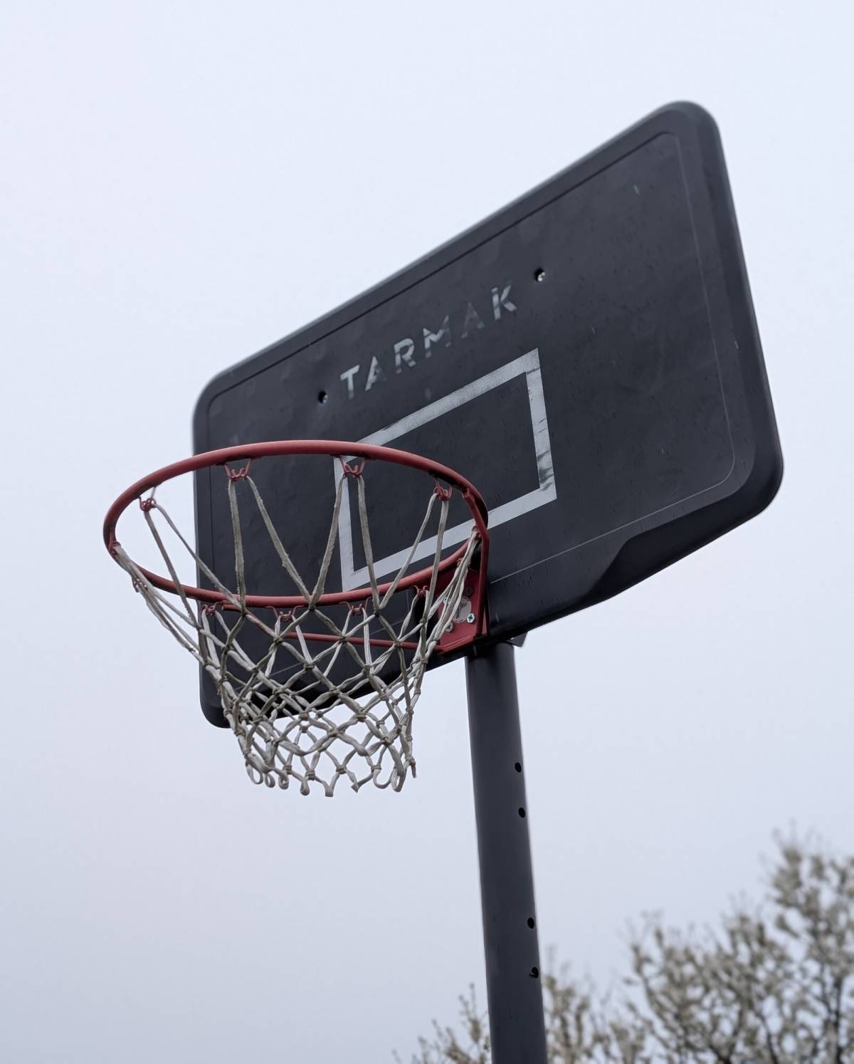 Koš za košarku Decathlon Tramak B100 (220 - 305 cm) – podesivi stalak