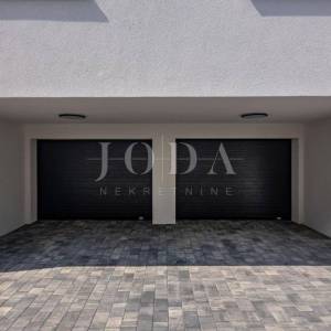 Kostrena -  dvojna kuća s bazenom i pogledom na more