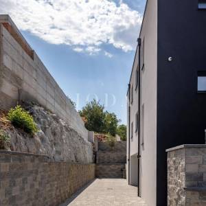 Kostrena -  dvojna kuća s bazenom i pogledom na more