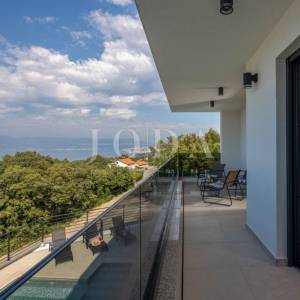 Kostrena -  dvojna kuća s bazenom i pogledom na more